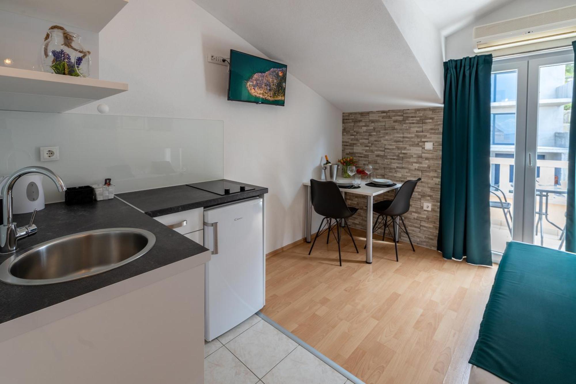 Apartments Rasic Makarska Esterno foto