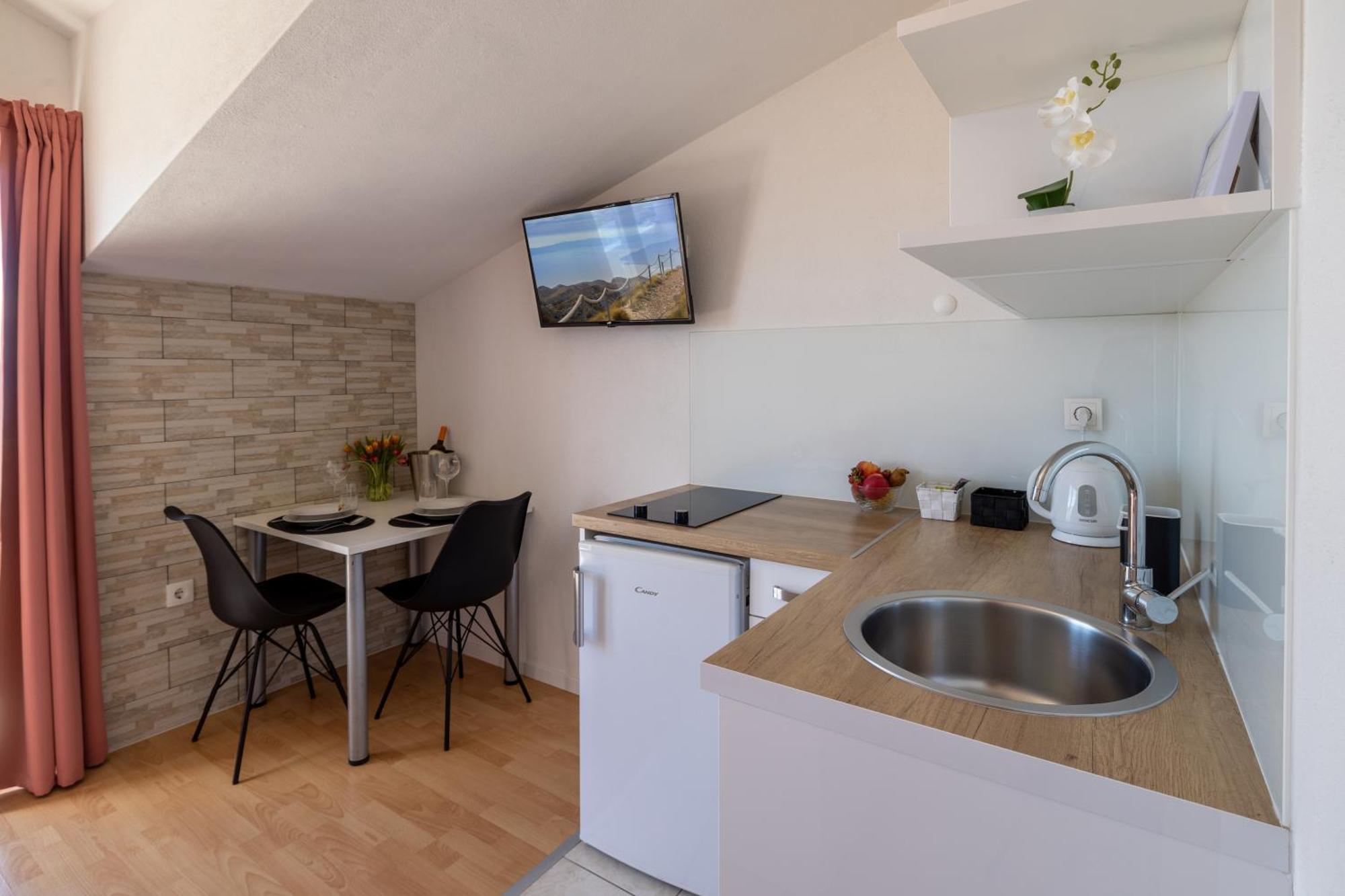 Apartments Rasic Makarska Esterno foto