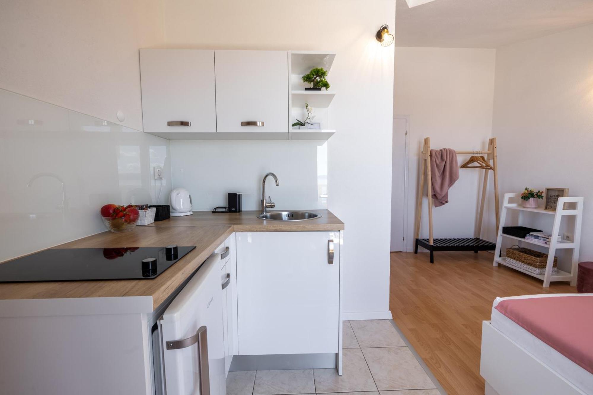 Apartments Rasic Makarska Esterno foto